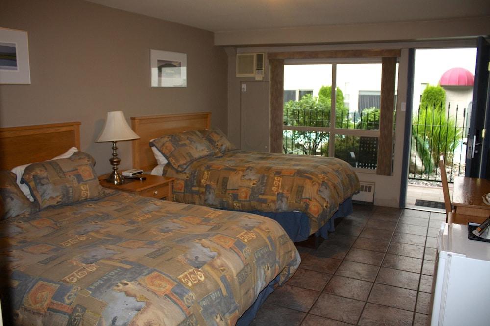 Hilltop Inn - Salmon Arm Bagian luar foto