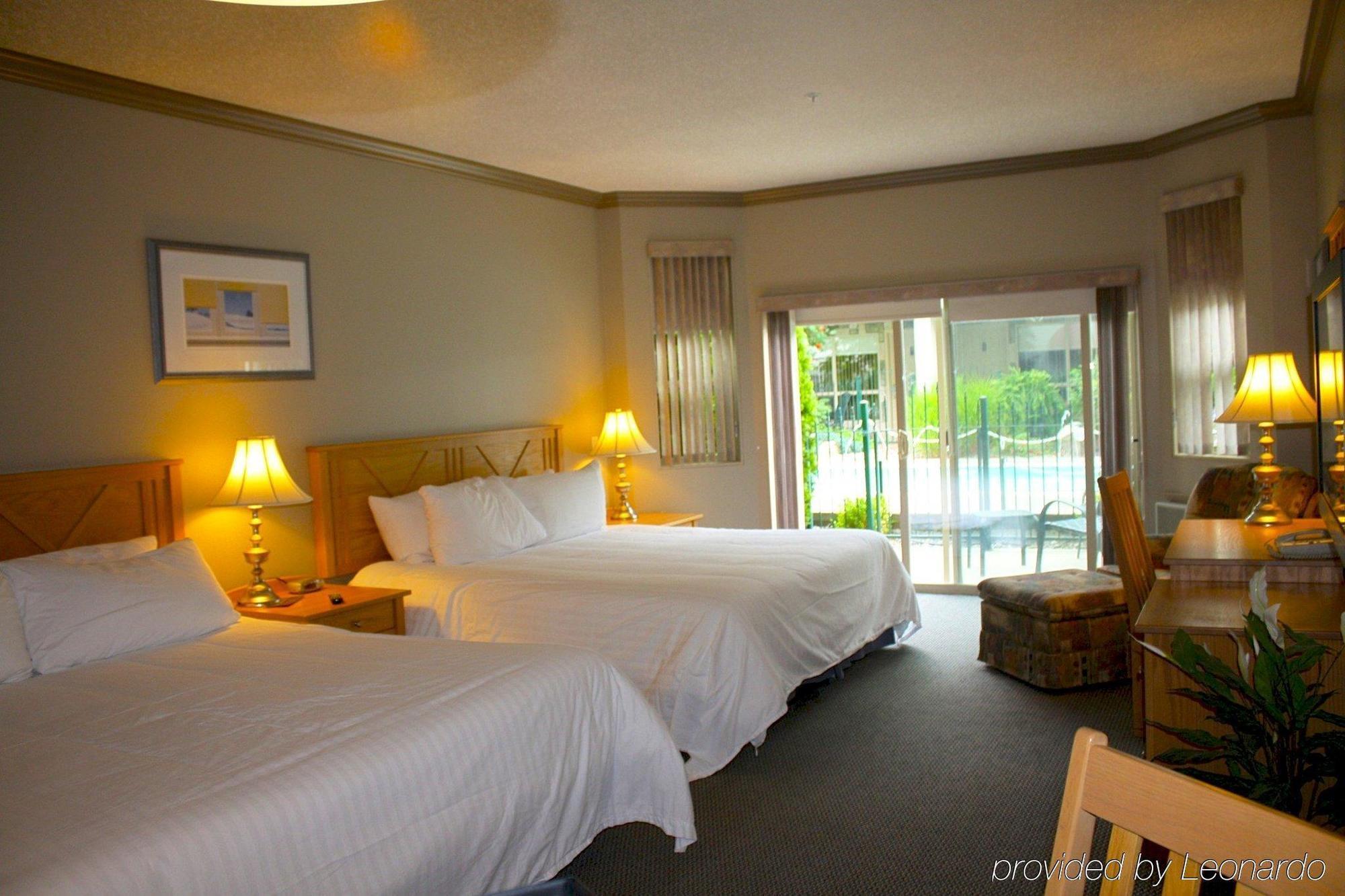Hilltop Inn - Salmon Arm Bagian luar foto