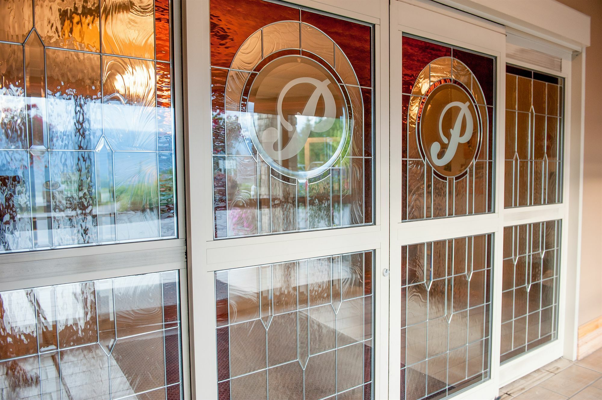 Hilltop Inn - Salmon Arm Bagian luar foto