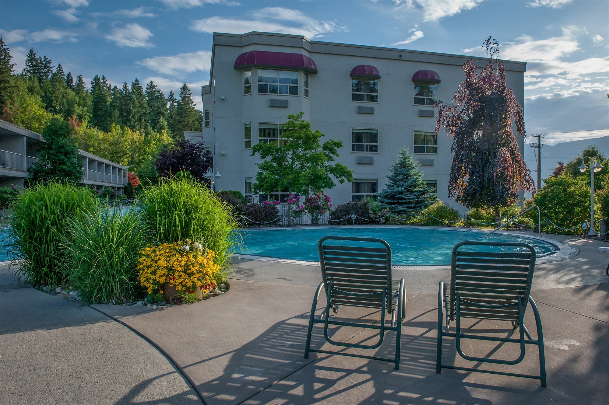 Hilltop Inn - Salmon Arm Bagian luar foto