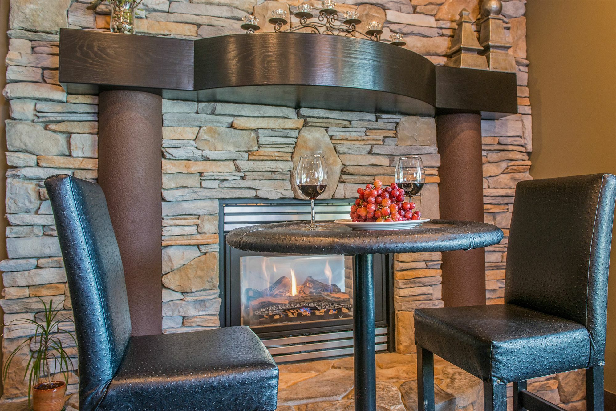 Hilltop Inn - Salmon Arm Bagian luar foto
