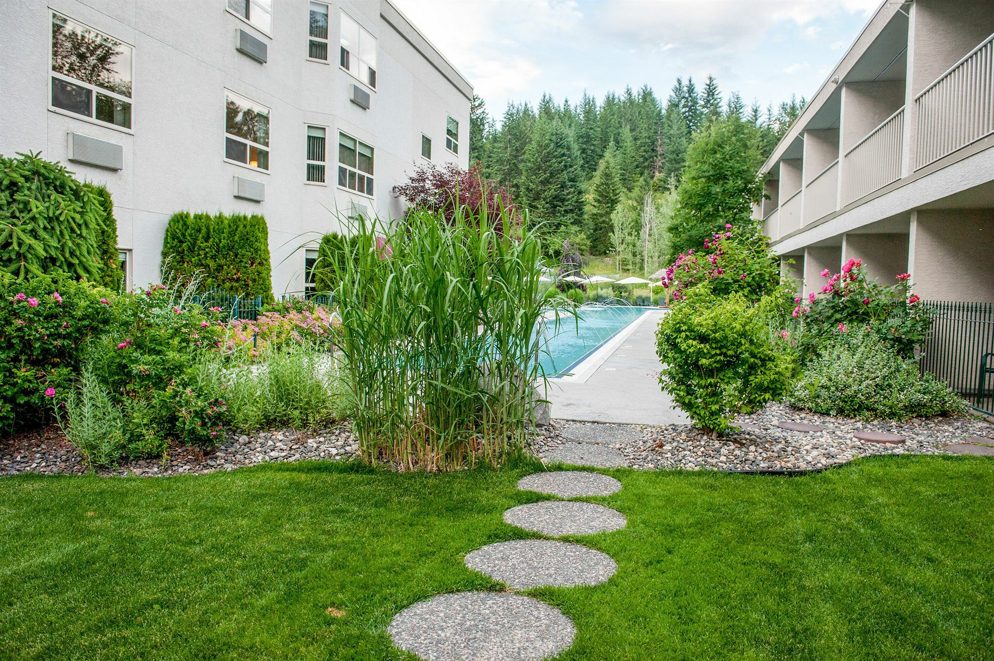 Hilltop Inn - Salmon Arm Bagian luar foto