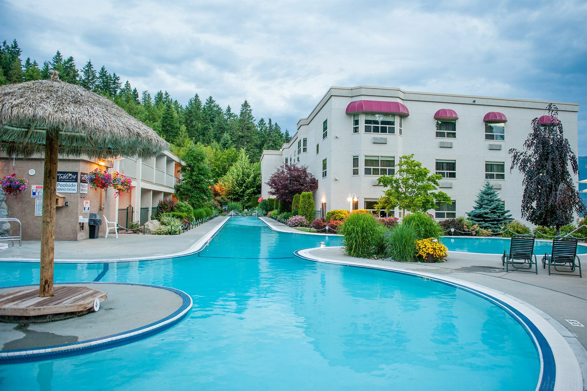 Hilltop Inn - Salmon Arm Bagian luar foto