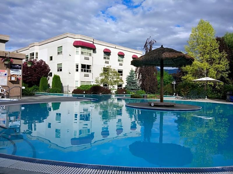 Hilltop Inn - Salmon Arm Bagian luar foto